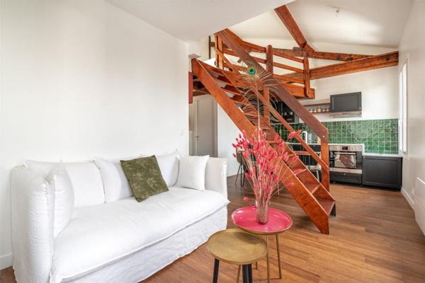 Appartement à louer 1 250 € CC Clichy 1 pièce 32 m² DPE E