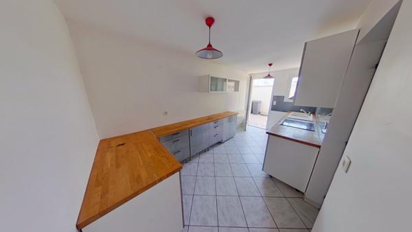 Maison spacieuse 8 pièces à louer à Mérignac, secteur Pichey