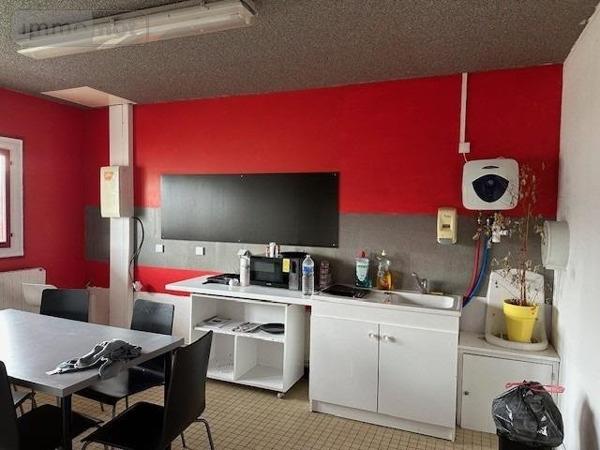 Local Professionnel et commercial à louer à Foucarmont en Seine-Maritime (76340), ref : L158