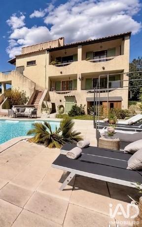 Maison à vendre 10 pièces 213 m² Les Pennes-Mirabeau