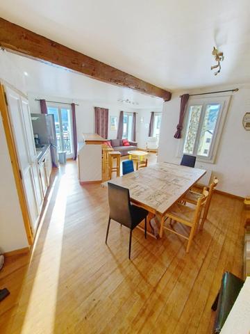 **Formiguères – Appartement duplex de caractère au cœur du village**