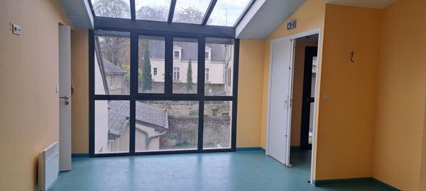 Local commercial 566 m2 , Evron Local commercial 566 m2 , Evron