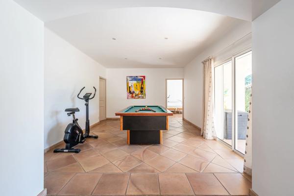 Aix-en-Provence, Maison 5 Chambres -  290 m² à vendre