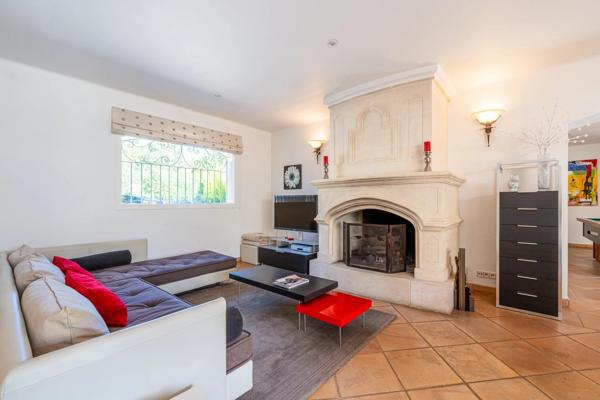 Aix-en-Provence, Maison 5 Chambres -  290 m² à vendre