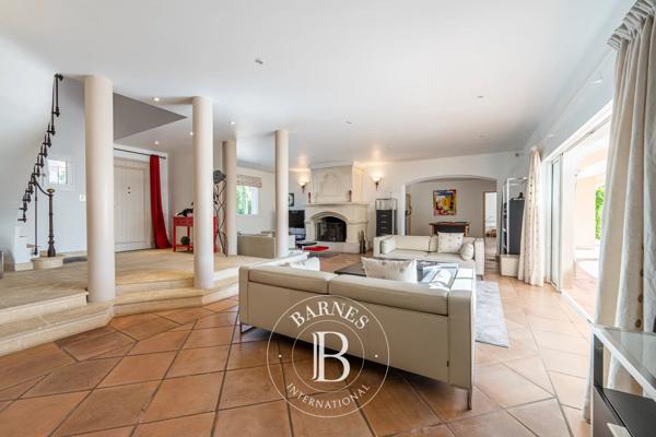 Aix-en-Provence, Maison 5 Chambres -  290 m² à vendre