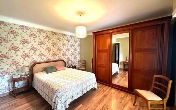 Maison à vendre    6 pièces •  Narrosse