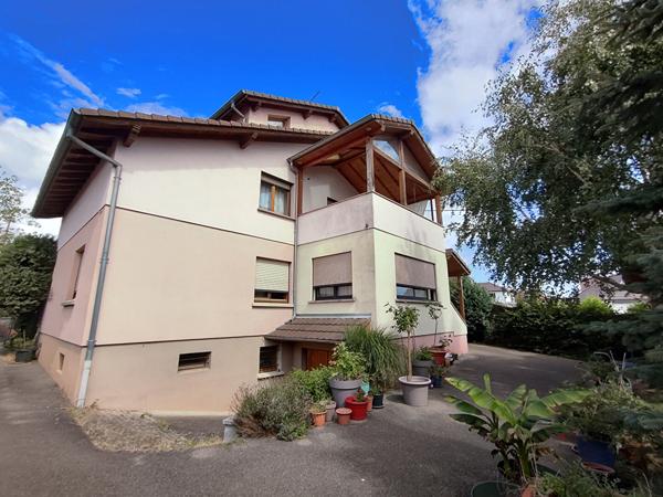 Maison - 9 pièces - 200 m²