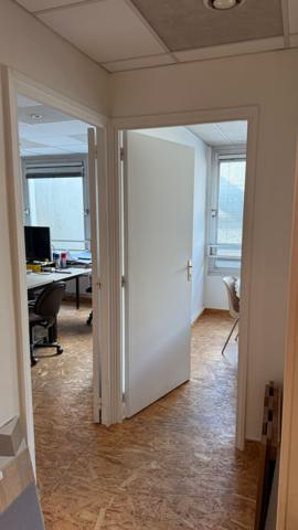 BUREAUX 112 M²