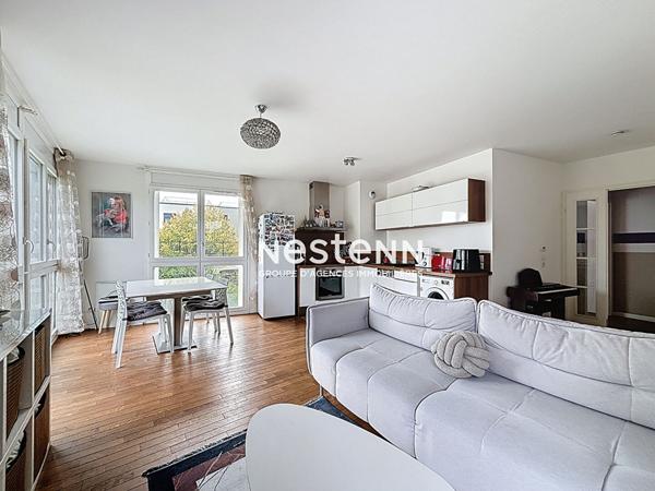 ISSY LES MOULINEAUX - QUARTIER FORT D'ISSY - Appartement 4 pièces avec 3 chambres et une terrasse