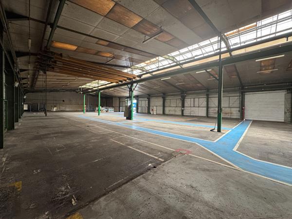 Bâtiment de 1600m² à Agneaux