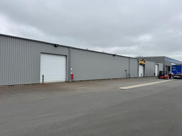 Bâtiment de 1600m² à Agneaux