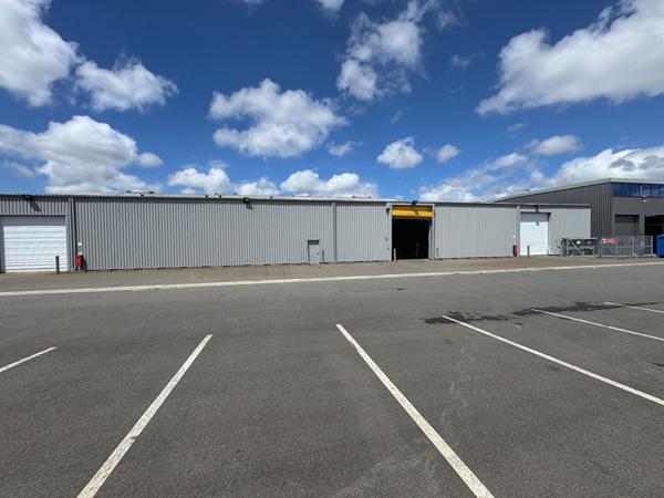 Bâtiment de 1600m² à Agneaux