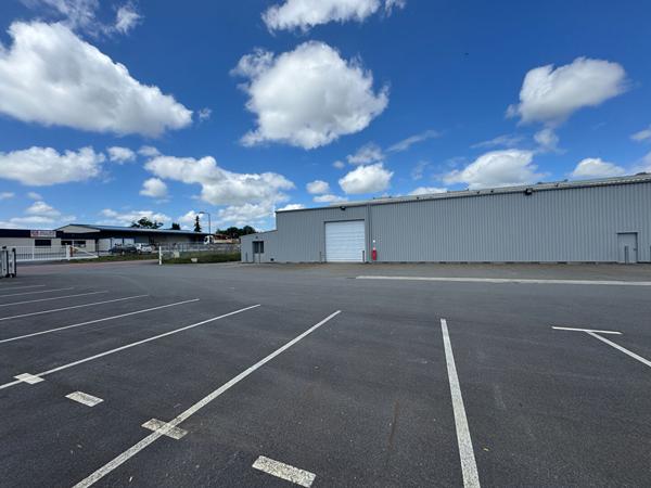 Bâtiment de 1600m² à Agneaux