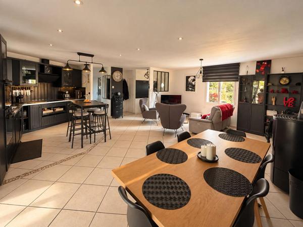 Maison Salles hyper centre 5 chambres 127m² + piscine sur 1600m² de terrain