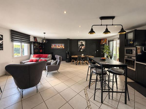 Maison Salles hyper centre 5 chambres 127m² + piscine sur 1600m² de terrain