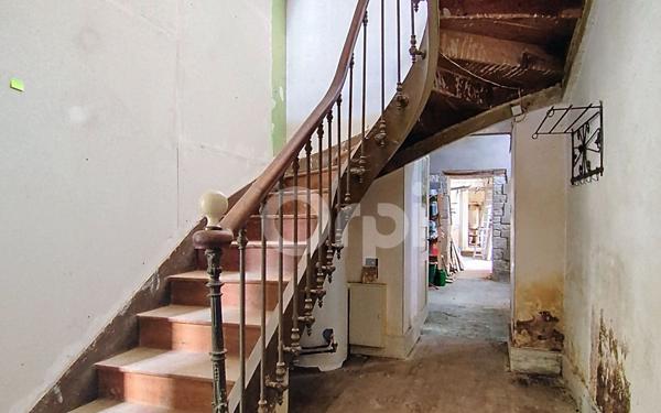 Maison à vendre    13 pièces •  Laferté-sur-Aube