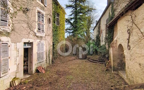 Maison à vendre    13 pièces •  Laferté-sur-Aube