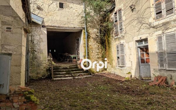 Maison à vendre    13 pièces •  Laferté-sur-Aube