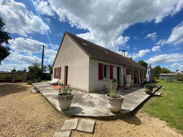 Maison rurale à vendre à Aubigné-Racan dans la Sarthe (72800), ref : MAIS/0071