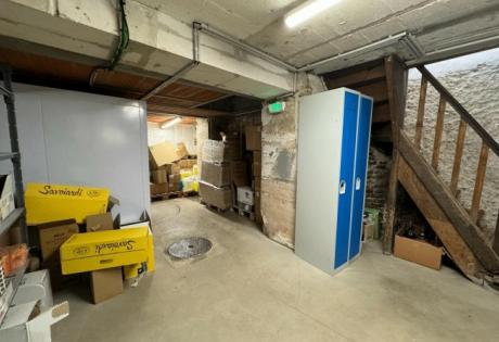 LOCAL À LOUER 138M2 À PARIS (75017)