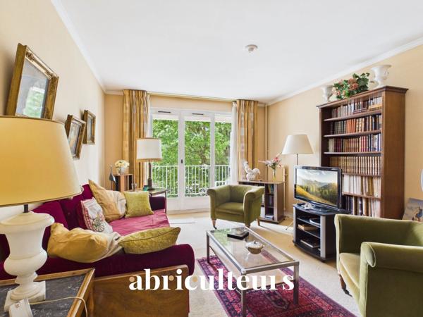 Appartement comprenant balcon, cave + parking en vente à Versailles Clagny-Glatigny (78000)