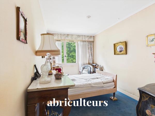 Appartement comprenant balcon, cave + parking en vente à Versailles Clagny-Glatigny (78000)