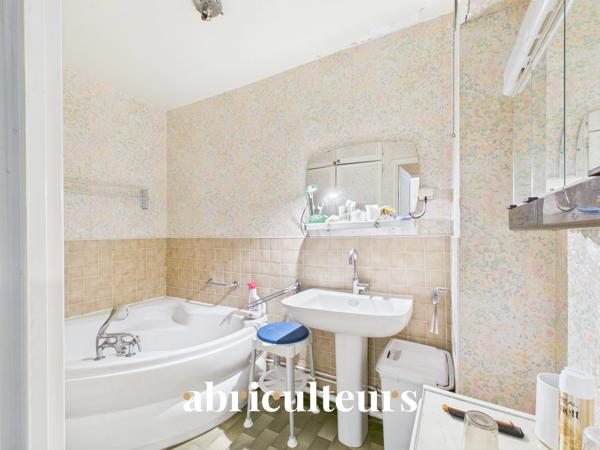 Appartement comprenant balcon, cave + parking en vente à Versailles Clagny-Glatigny (78000)