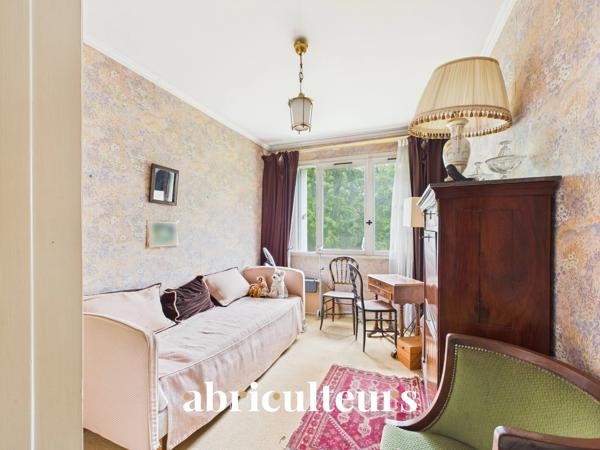 Appartement comprenant balcon, cave + parking en vente à Versailles Clagny-Glatigny (78000)