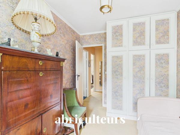 Appartement comprenant balcon, cave + parking en vente à Versailles Clagny-Glatigny (78000)