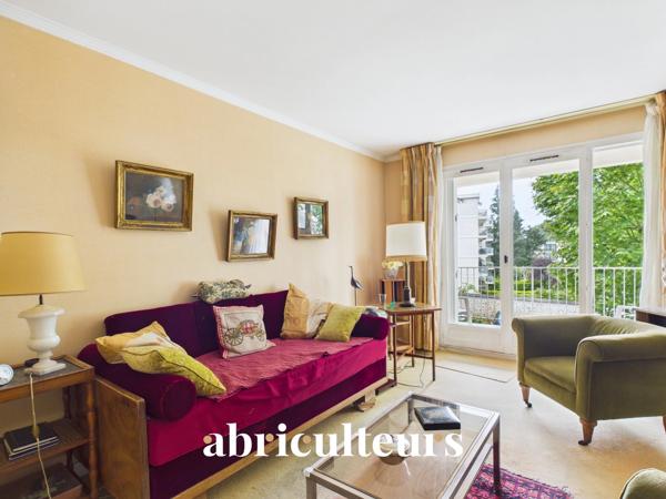 Appartement comprenant balcon, cave + parking en vente à Versailles Clagny-Glatigny (78000)