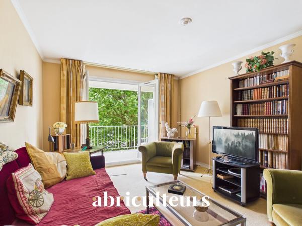 Appartement comprenant balcon, cave + parking en vente à Versailles Clagny-Glatigny (78000)