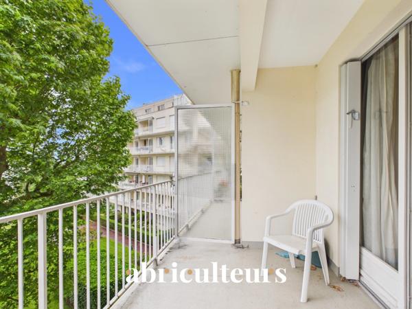 Appartement comprenant balcon, cave + parking en vente à Versailles Clagny-Glatigny (78000)