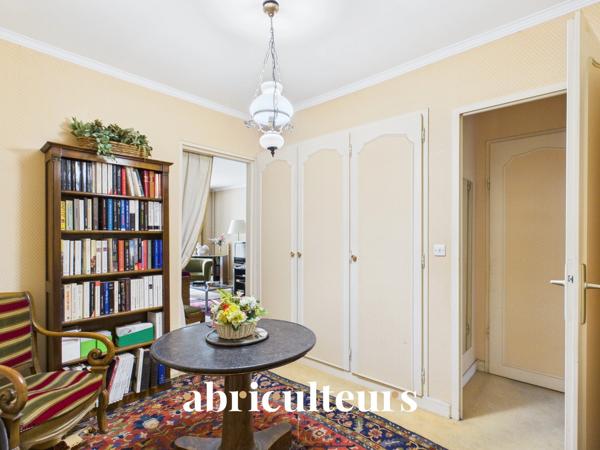 Appartement comprenant balcon, cave + parking en vente à Versailles Clagny-Glatigny (78000)