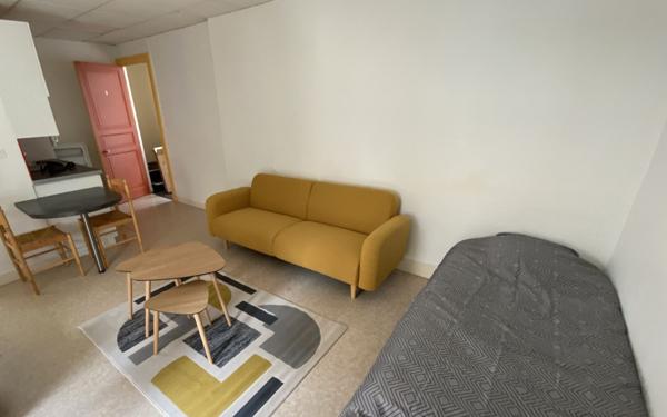 Appartement à louer    1 pièce •  Dax