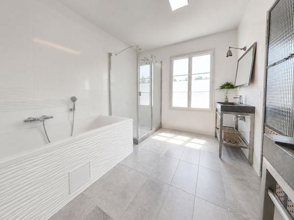 Maison 6 pièces - 209 m² sur un terrain de 1101 m²