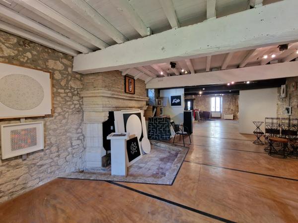 Maison de ville spacieuse avec beaucoup de caractère