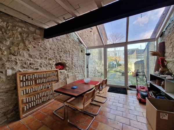 Maison de ville spacieuse avec beaucoup de caractère