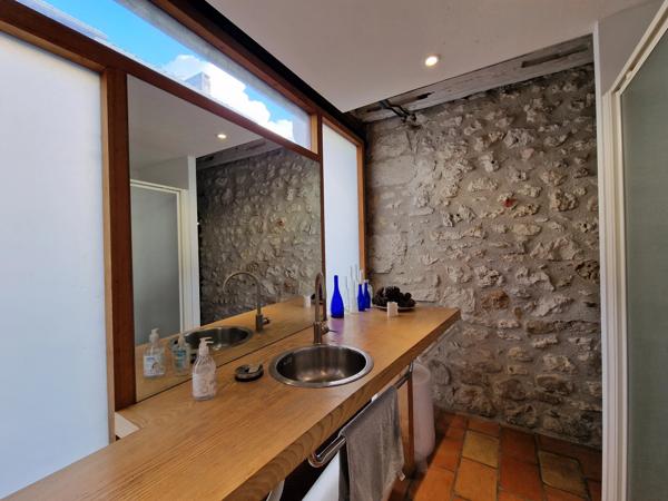 Maison de ville spacieuse avec beaucoup de caractère