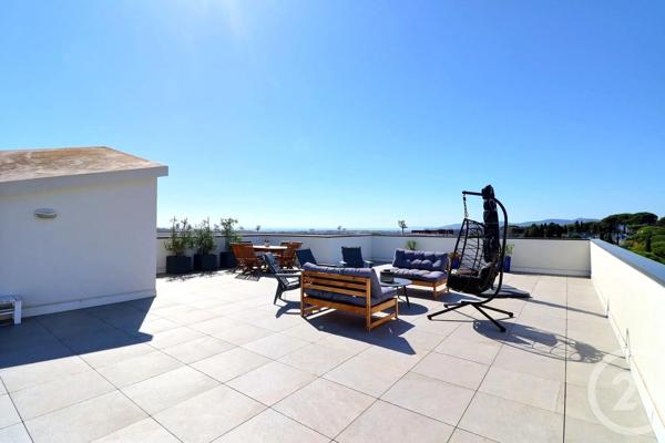 Appartement T4 à vendre  4 pièces - 91,82 m 2   FREJUS  - 83