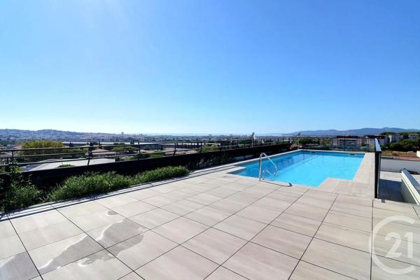 Appartement T4 à vendre  4 pièces - 91,82 m 2   FREJUS  - 83