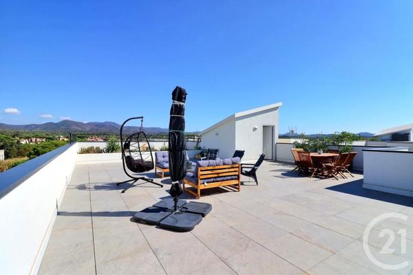 Appartement T4 à vendre  4 pièces - 91,82 m 2   FREJUS  - 83