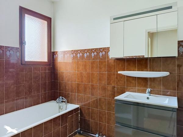 Immeuble à vendre 161 250 € Aire-sur-l'Adour 152 m² DPE D