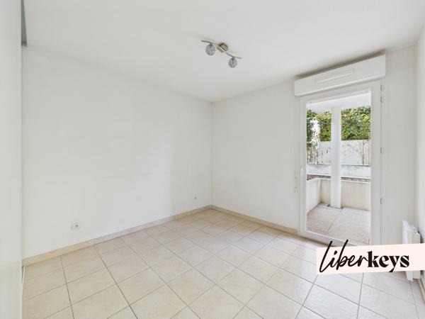 T2 avec terrasse, jardin privatif et double parking – Saint-Laurent-du-Var