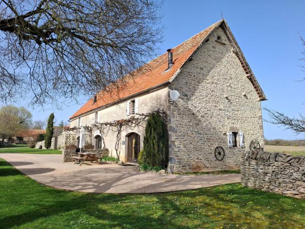 Domaine touristique d'exception du XVIIIe siècle , exploitable immédiatement !