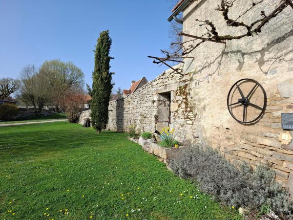 Domaine touristique d'exception du XVIIIe siècle , exploitable immédiatement !