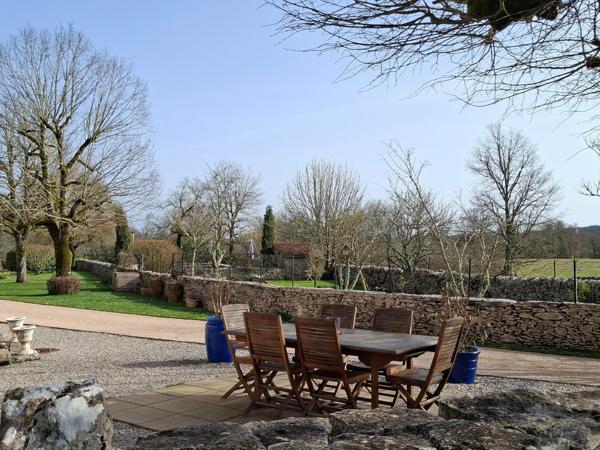 Domaine touristique d'exception du XVIIIe siècle , exploitable immédiatement !