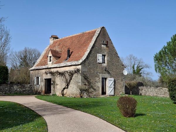 Domaine touristique d'exception du XVIIIe siècle , exploitable immédiatement !