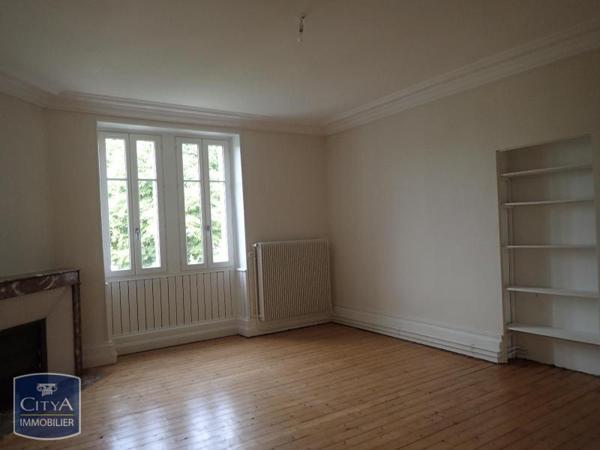 Appartement à louer 4 pièces 98.8m²