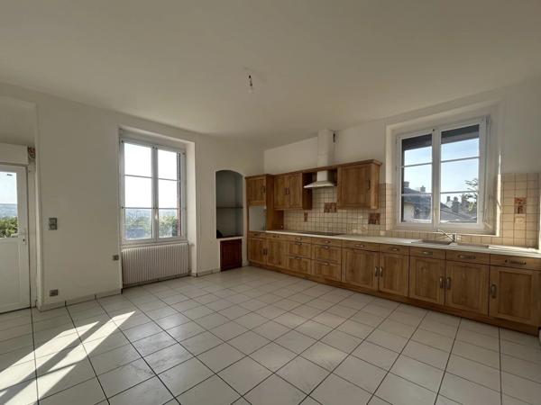 Vente                                                      Maison
                        
                     4 pièces                      116 m2                     à Jars