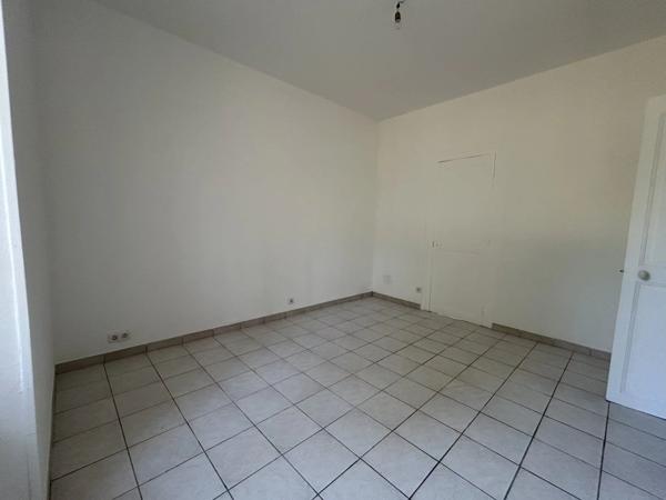 Vente                                                      Maison
                        
                     4 pièces                      116 m2                     à Jars